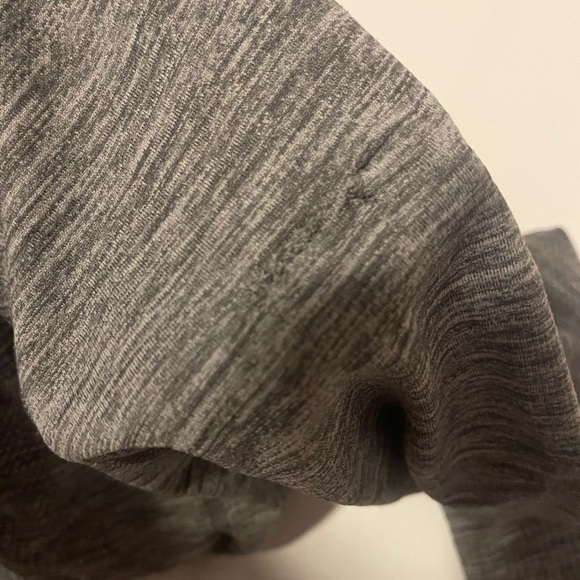 lululemon swiftly tech gray top size 8 - Picture 4 of 4